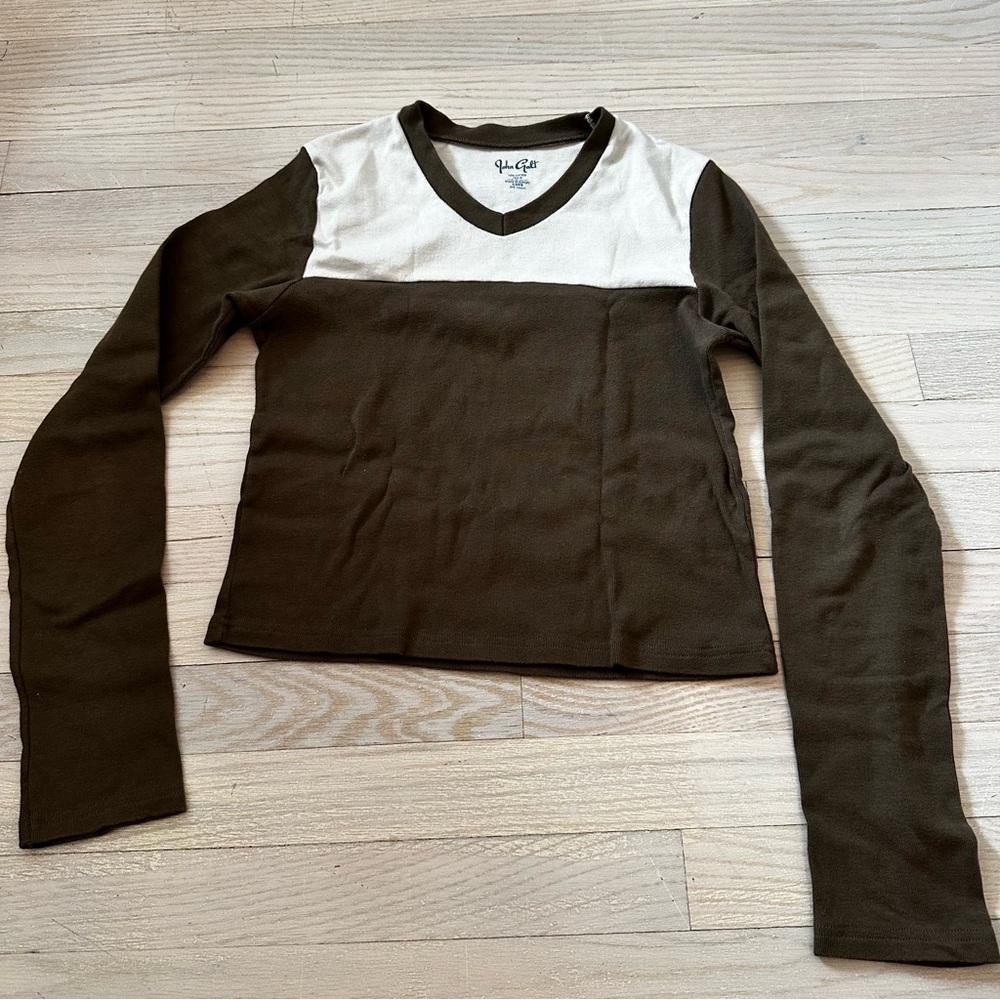 Brandy melville v neck long sleeve